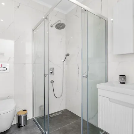 Daire Globalstay Modern 1br With Infinity Pool Trikomo